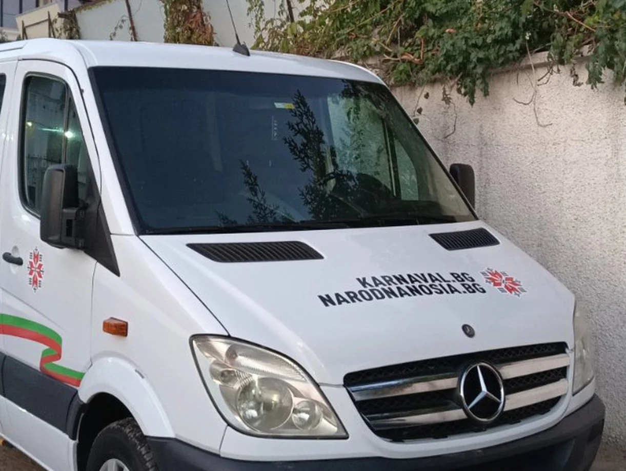 Брандиране на бус Mercedes Sprinter за Karnaval и Narodnanosia.bg, Варна